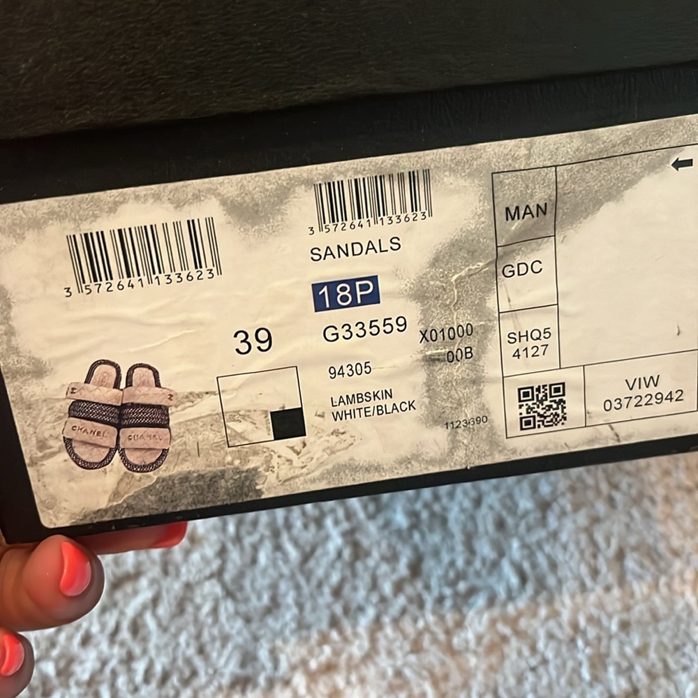 Authentic Chanel sandals - Picture 4 of 4